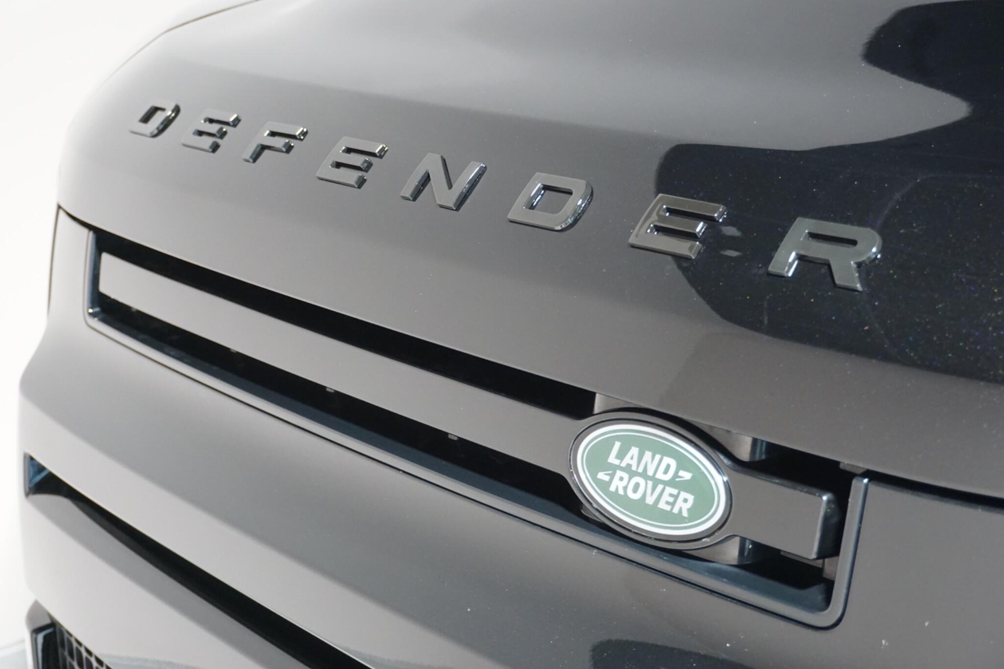 Land Rover Defender 110 2.0 P400e 15.4kWh XS Edition SUV 5dr Petrol Plug-in Hybrid Auto 4WD Euro 6 (s/s) (404 ps)